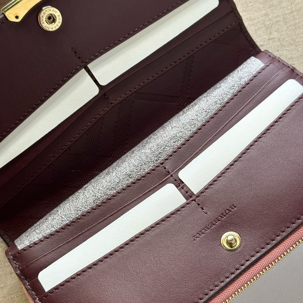 Burberry New with Tags L-Zipper Pink Leather Wallet - Picture 6 of 6